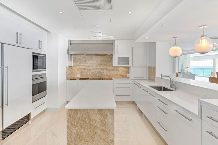 Image No.6-6 Bed Property for sale