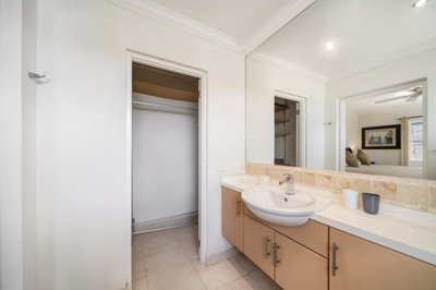 9c10ae59-e6a2-4662-8e3a-31608b1a04b2