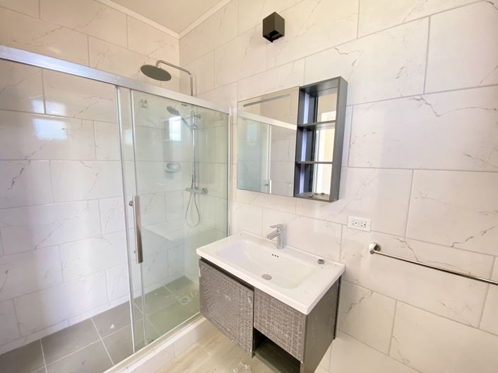 Image No.11-4 Bed Property for sale