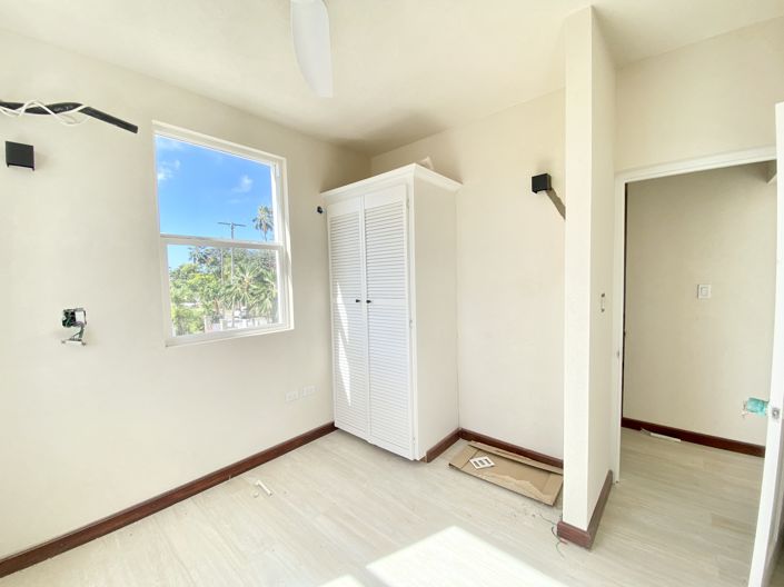 Image No.14-4 Bed Property for sale