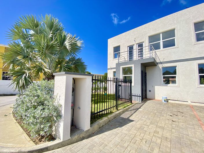 Image No.2-4 Bed Property for sale