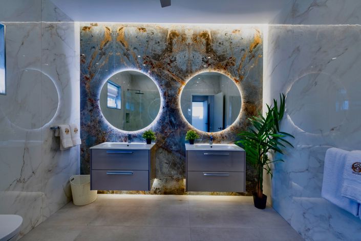 Image No.10-5 Bed House for sale