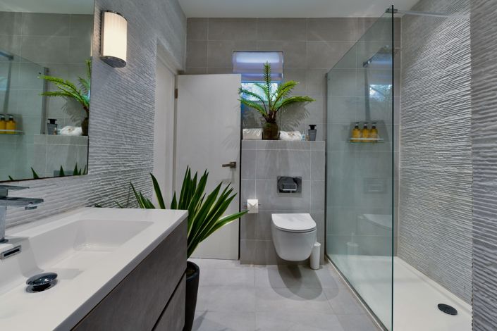 Image No.24-5 Bed House for sale