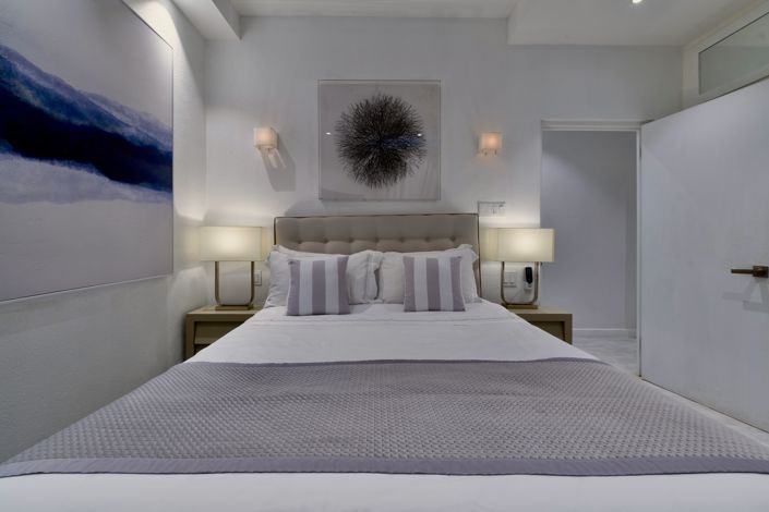 Image No.8-5 Bed House for sale