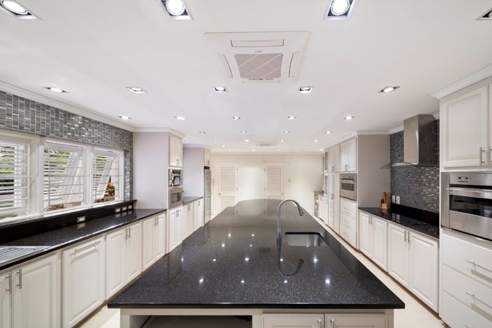 Image No.28-5 Bed House for sale