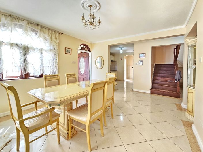 Image No.4-5 Bed House for sale