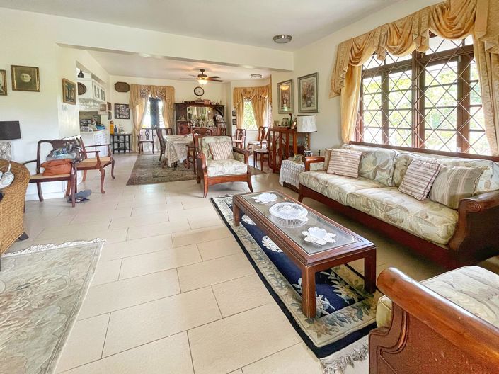 Image No.2-4 Bed House for sale