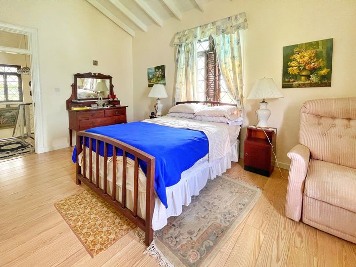 Image No.30-4 Bed House for sale