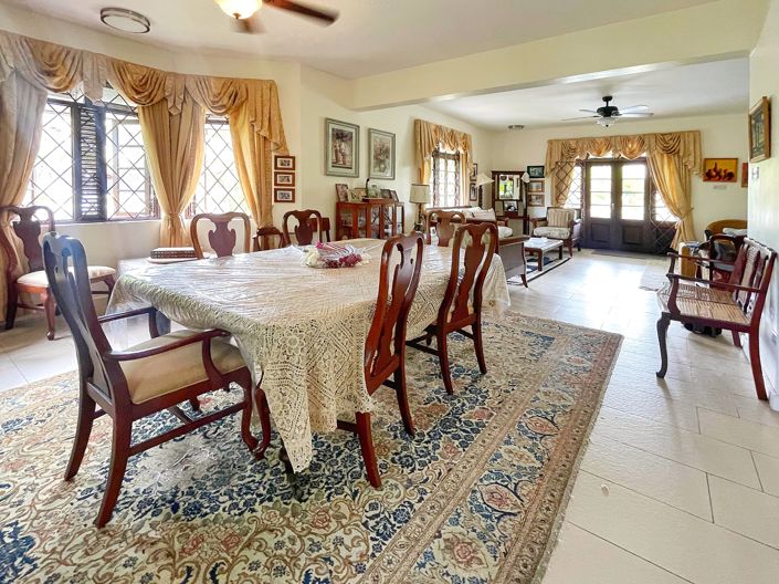 Image No.7-4 Bed House for sale