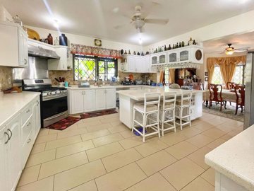 b7a8dd61-677f-47c1-bbdd-74699d69fedd