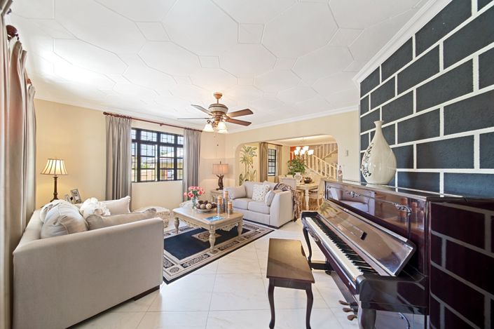 Image No.13-6 Bed House for sale