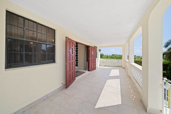 Image No.16-6 Bed House for sale