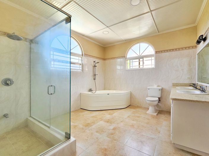 Image No.5-5 Bed House for sale