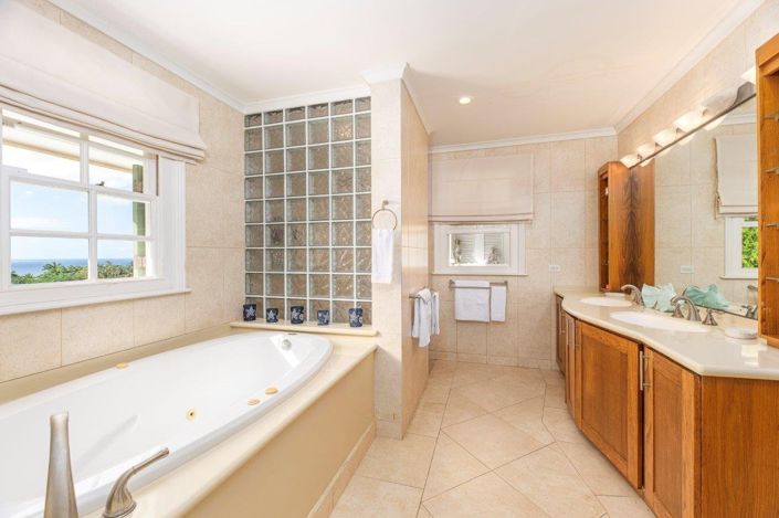 Image No.15-4 Bed Property for sale