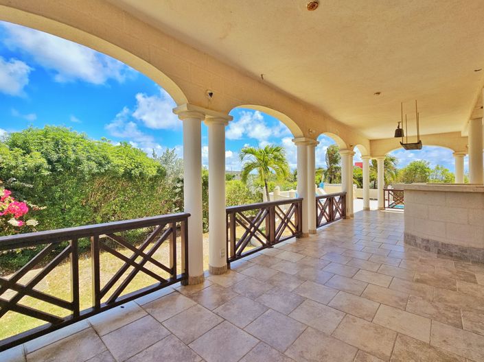 Image No.18-6 Bed House for sale