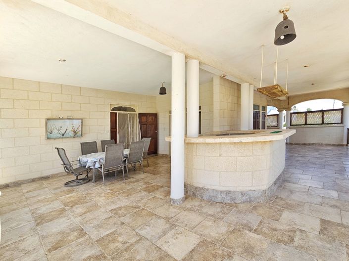 Image No.19-6 Bed House for sale