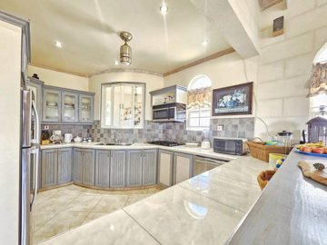 a991eb11-3f7c-4265-bb12-0c56853cae10