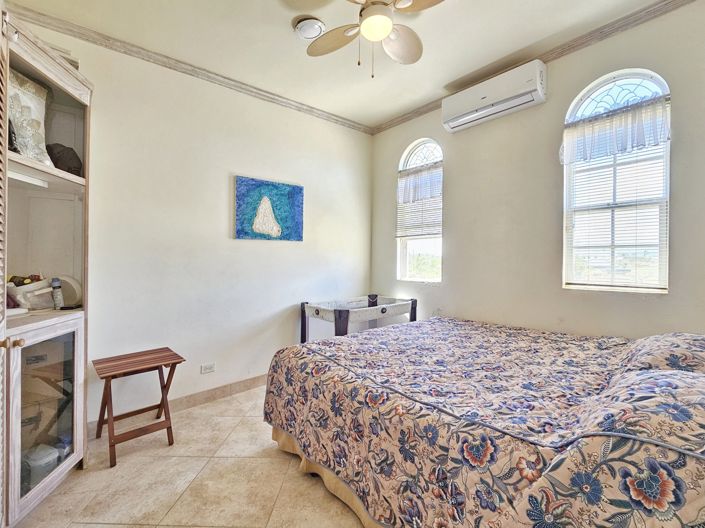 Image No.9-6 Bed House for sale