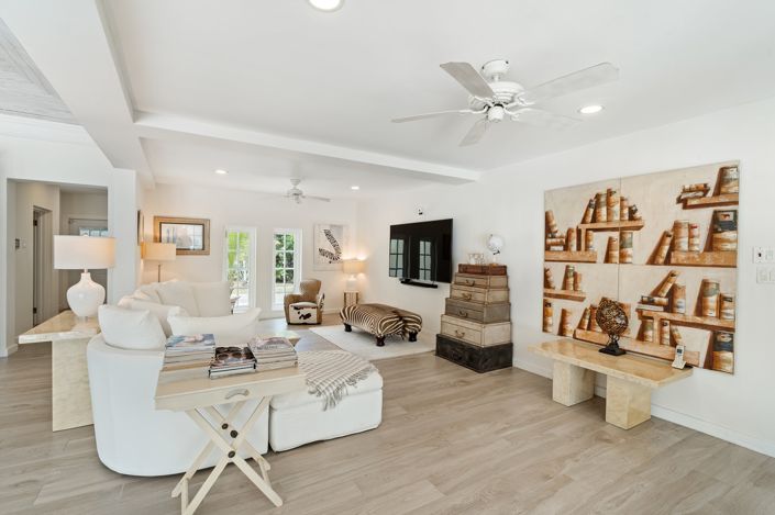 Image No.10-4 Bed Property for sale