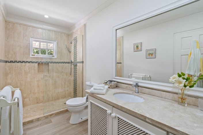 Image No.24-4 Bed Property for sale