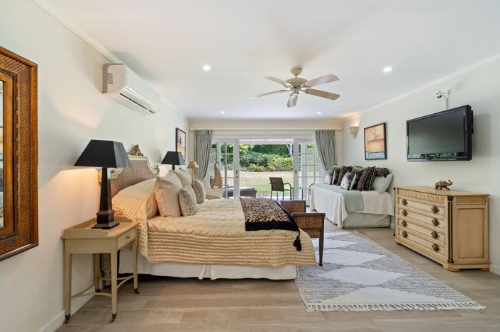 Image No.25-4 Bed Property for sale