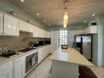 f9a230c7-4aac-4f06-bf07-80b2bf79716d