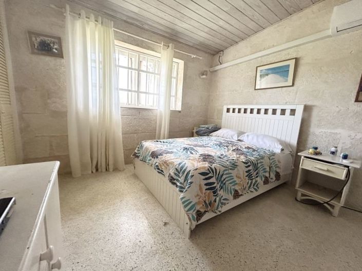 Image No.12-4 Bed House for sale