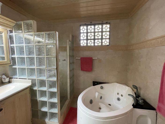 Image No.14-4 Bed House for sale