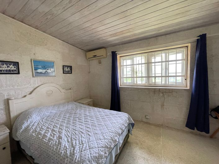 Image No.18-4 Bed House for sale