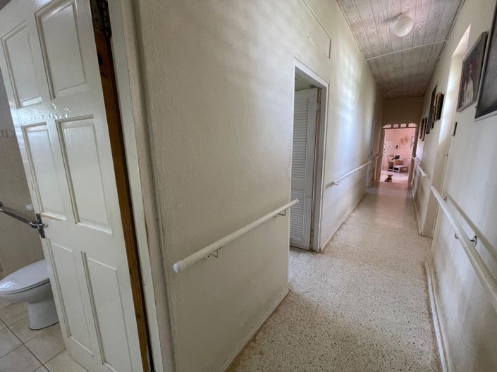 Image No.21-4 Bed House for sale