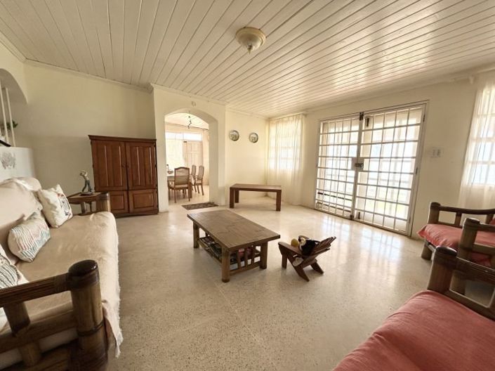 Image No.7-4 Bed House for sale