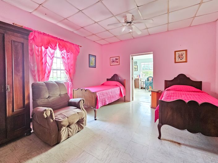 Image No.10-4 Bed House for sale