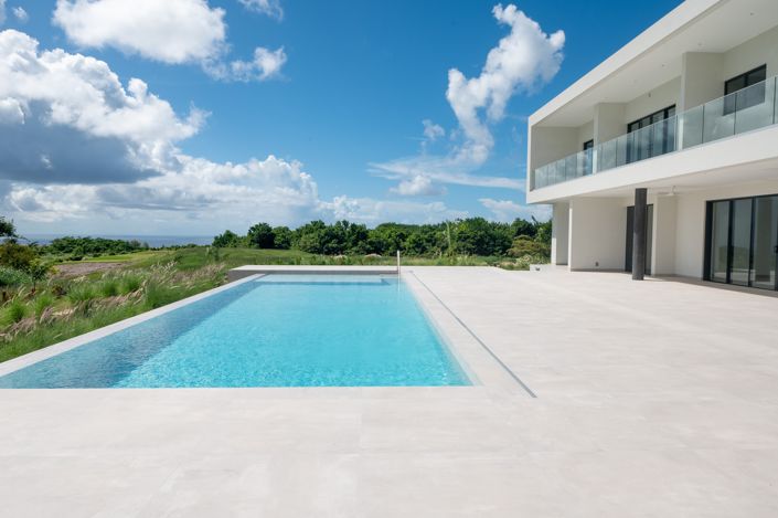 Image No.2-5 Bed Property for sale