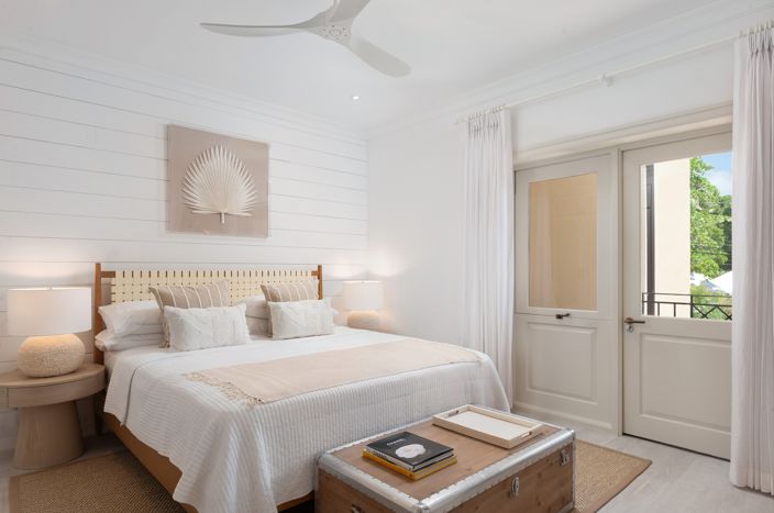 Image No.14-3 Bed Property for sale