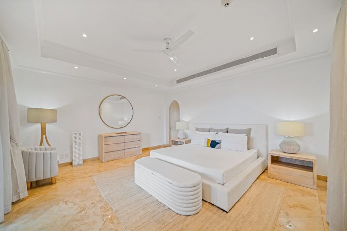 Image No.11-3 Bed Property for sale