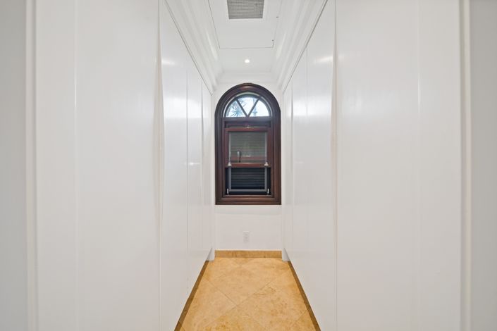 Image No.13-3 Bed Property for sale