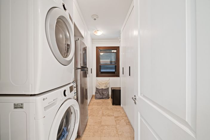 Image No.17-3 Bed Property for sale