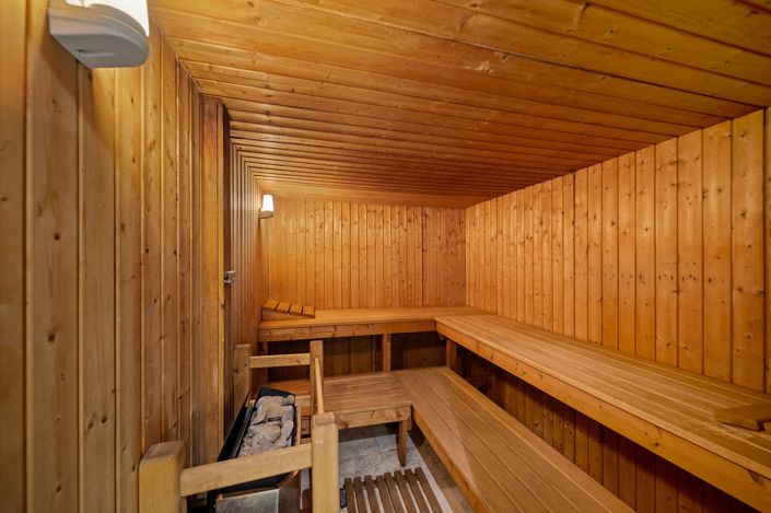 Image No.25-3 Bed Property for sale