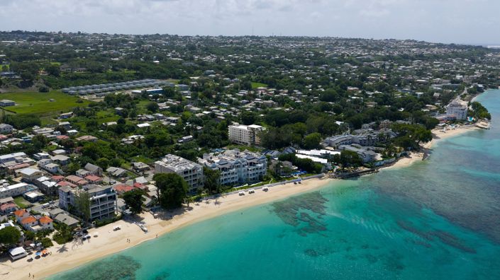 Image No.17-3 Bed Property for sale