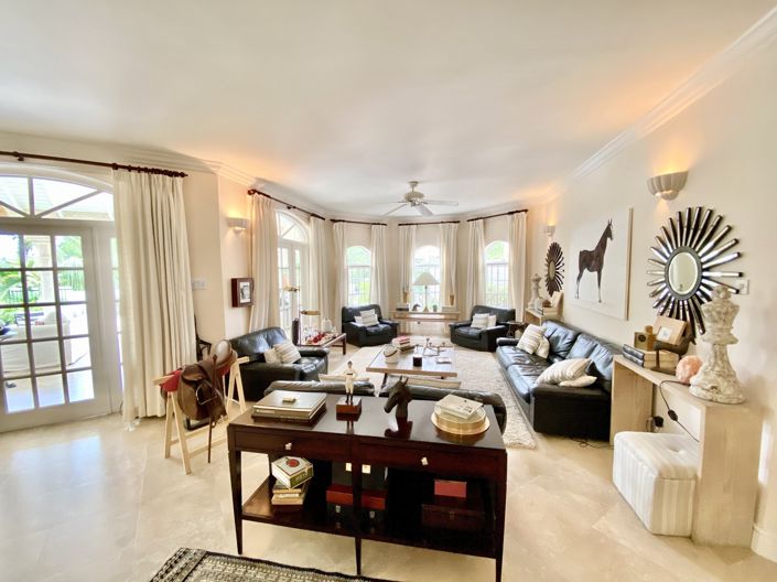 Image No.12-Maison de 5 chambres à vendre à Oistins