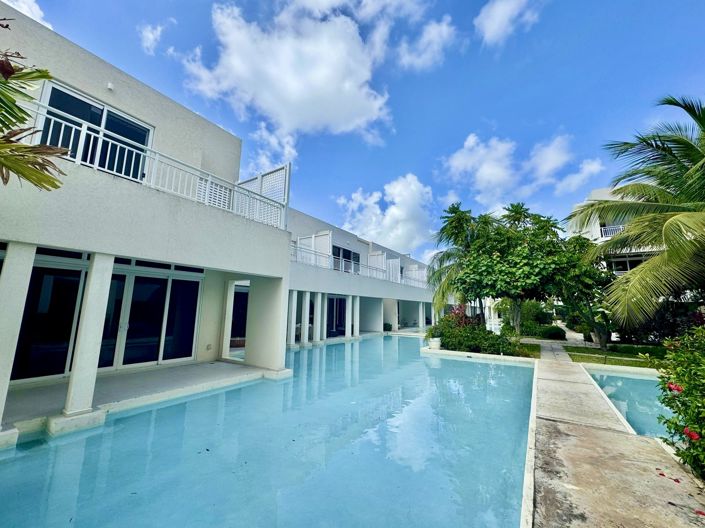 Image No.10-2 Bed Property for sale