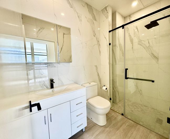 Image No.7-2 Bed Property for sale