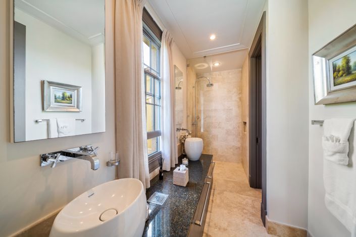 Image No.22-5 Bed House for sale