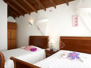 ef40226b-ff1d-4d9b-bdbc-bb8a17c493d0