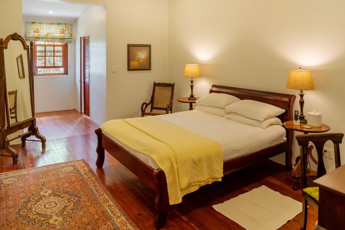 Image No.13-6 Bed Property for sale