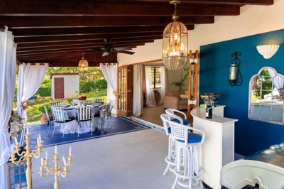 e2af778c-7cb0-4310-93f3-c556f78745d1