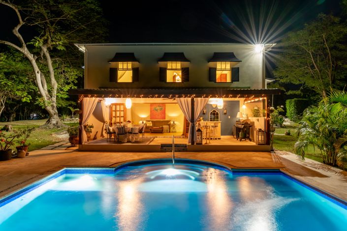 Image No.6-6 Bed Property for sale