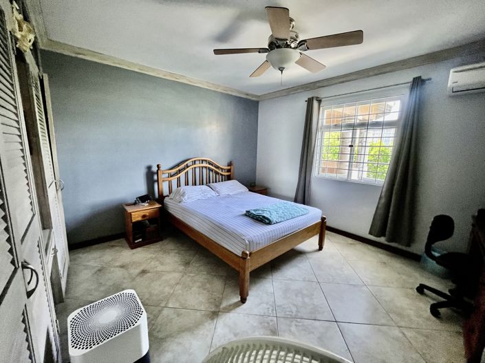 Image No.12-5 Bed House for sale