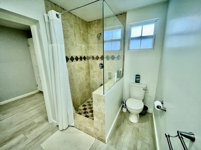 Image No.19-5 Bed House for sale