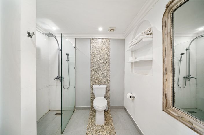 Image No.11-3 Bed House for sale